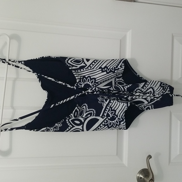 Aerie one-piece - Picture 3 of 8